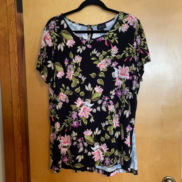 J. Jill Tops - J.Jill -XL - black with flowers
